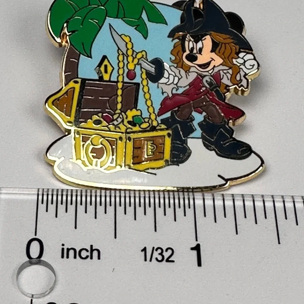 Disney Pin‎ Trading Minnie Mouse Pirates of the Caribbean 2011 Treasure Chest